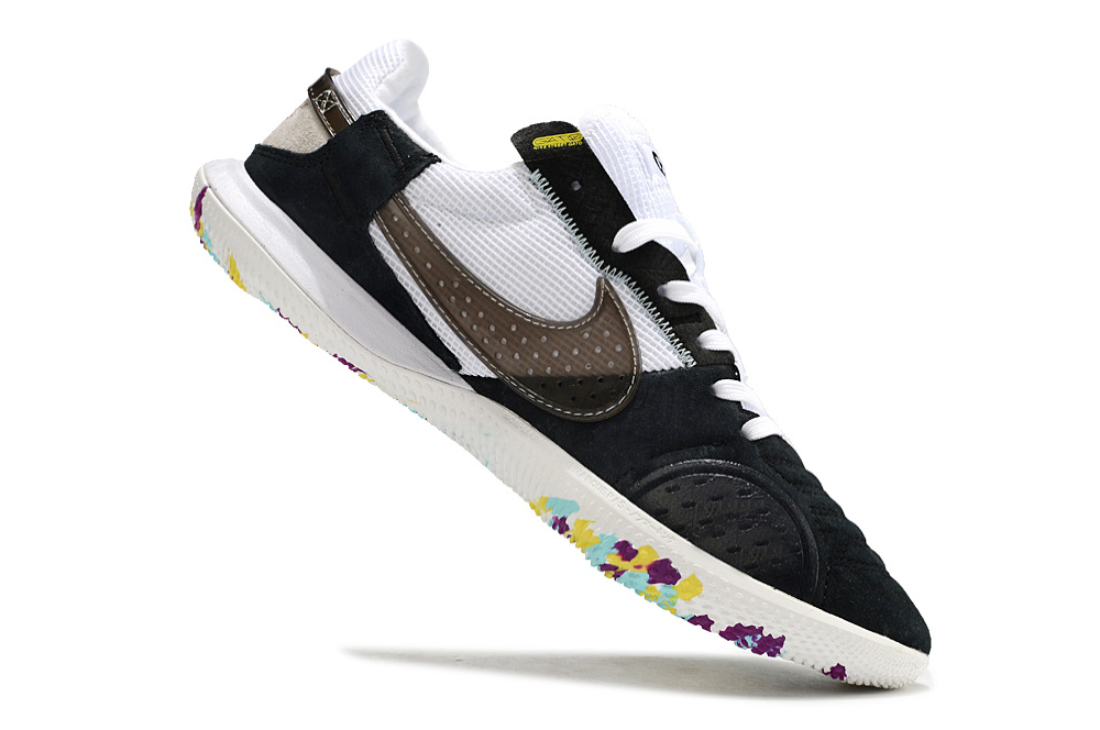 (Arrival) Brand new Nike Streetgato small field football 39-457