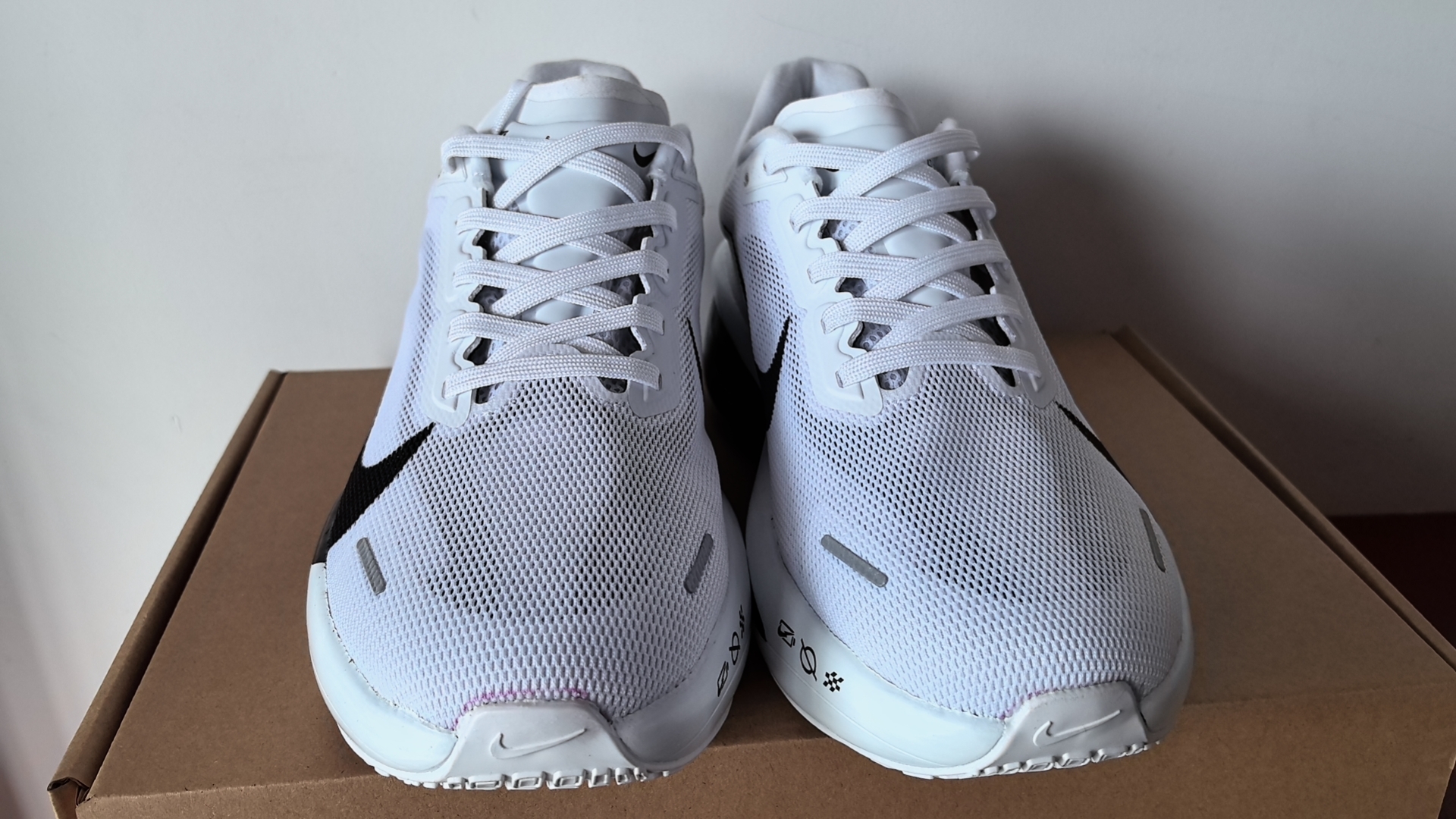Nike Air Zoom Vomero 16 'White Black' DA7245-100