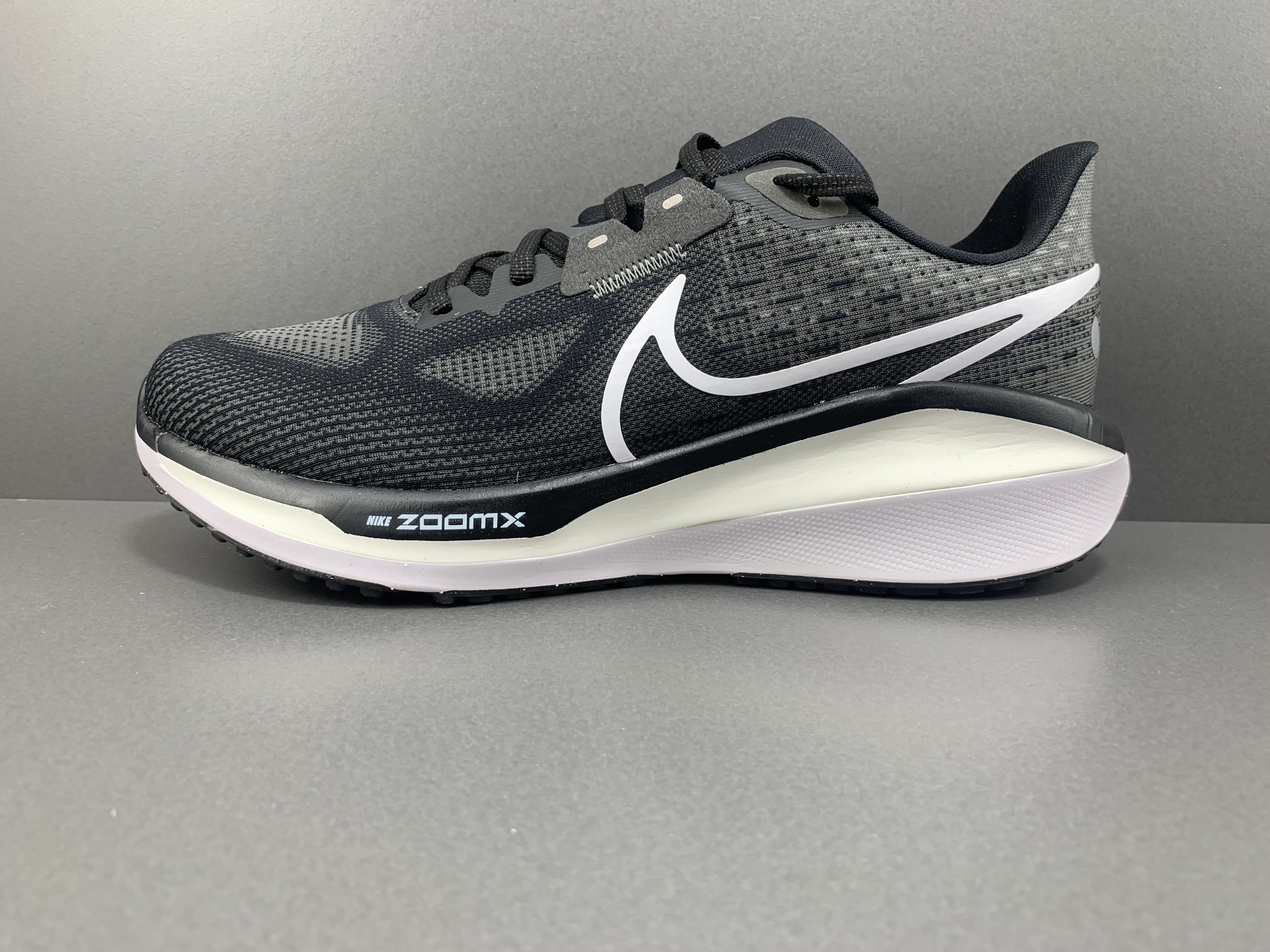 Nike Air Zoom Vomero 17 Running 'Black White' FB8502-001