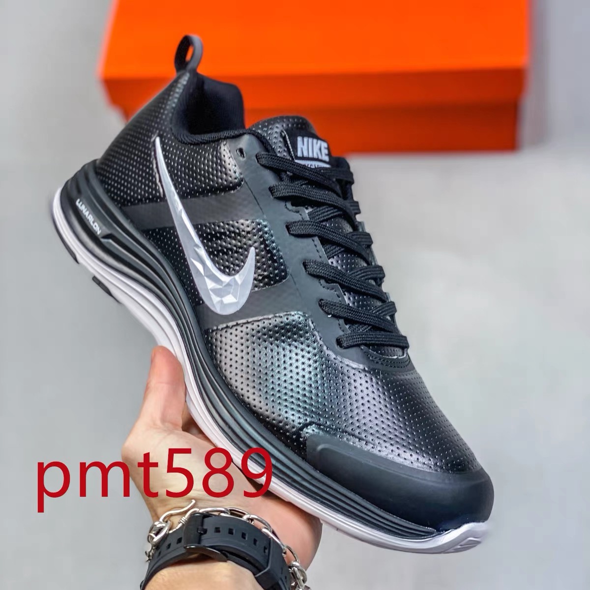 Nike Men's Dual Fusion X 2 Black White Sports Shoes